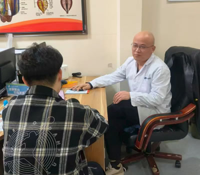 屏东县|男科医师高朋磊：守护男性健康，专业男科诊疗